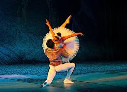 Schiaccianoci, si può fare Natale senza il mitico balletto di Čajkovskij? No, la Fata Confetto non lo permette!
