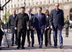 Ucraina, Uk, Francia, Germania fanno controproposta in 28 punti a piano Usa: "Sì a sovranità territoriale e ingresso Kiev in Ue, no a riduzione esercito"