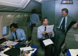 Il piano di pace europeo, un'orwelliana presa in giro contraria al buon senso e a qualsiasi norma di diritto che mira unicamente a rapinare gli asset russi sequestrati all'estero
