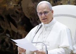 Rapporti sessuali, Vaticano insiste su monogamia, ma apre a sesso libero non soltanto a fini di procreazione: “Rafforza legame di coppia”