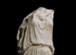 Musei Capitolini: esposta l’Atena Nike della Fondazione Sorgente Group nella Mostra “La Grecia a Roma” insieme a 150 capolavori dell'arte greca  