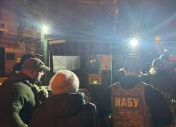 Corruzione Ucraina, perquisiti uffici governativi e abitazione di Andriy Yermak, "braccio destro" di Zelensky: "Indagato per scandalo Energoatom"