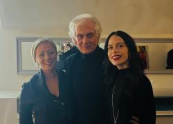 Tra vino e opere d’arte, tra mondanità e protagonisti della cultura. Si è tenuto a Montenapoleone un evento davvero singolare e suggestivo per celebrare le prossime festività