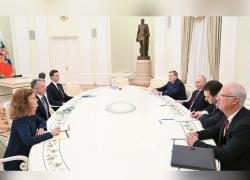 Incontro Putin-Witkoff, Cremlino: "Ok a parte del piano di pace, ma no intesa su territori", oggi delegazione Usa da Zelensky