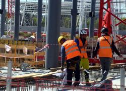 Riforma dell’edilizia, sanatoria per gli abusi storici con il silenzio assenzo anche per edifici pre 1967, nuovo codice in 12 mesi
