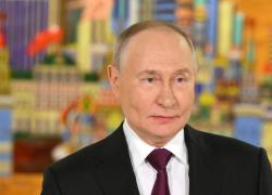 Ucraina, Putin avvisa: “Kiev si ritiri o libereremo il Donbass con la forza, soluzione non facile, 28 punti del piano di pace ancora attuali"