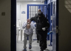 Israele, 114 ergastolani palestinesi nelle carceri di Nebulus, Ramallah e Hebron, Asra: “Torturati, picchiati e violentati nelle prigioni della morte"