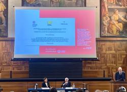 Vito Pertosa riceve il Premio Ugo La Malfa all’Università Cattolica di Milano per la cooperazione internazionale e lo sviluppo di tecnologie avanzate