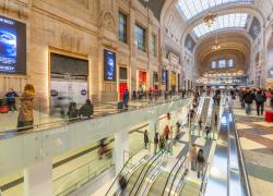 Aperte nuove scale mobili alla Stazione Centrale di Milano, sul lato di Piazza IV Novembre, grazie al contributo di Gruppo FS Italiane