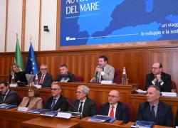 Rapporto Censis AdM, tratte internazionali +163%, flotta +111% tra 2004‑2024, con 18 porti italiani e 23 destinazioni finali