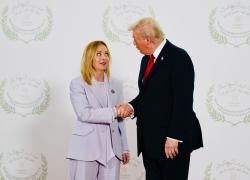 Meloni messaggera di Trump, tenta di convincere Zelensky ad arrendersi, il tycoon teme per le elezioni di midterm - RETROSCENA