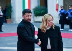 Ucraina, Meloni scarica Zelensky: "Devi fare concessioni territoriali dolorose", e appoggia pressing di Trump su accordo per piano di pace