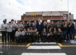 McDonald’s, inaugurato l’800° ristorante in Italia a Verdello; investimenti per €800 milioni e obiettivo 900 locali entro il 2027