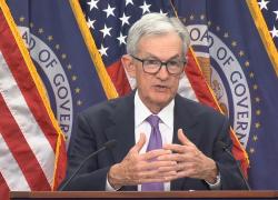 Fed taglia i tassi di 0,25 punti, tra il 3,5% e il 3,75%, terza riduzione consecutiva, prevista una sola sforbiciata nel 2026