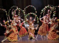 La Scala inaugura la Stagione del Balletto con “La Bella addormentata”, con un’apertura dedicata a Giorgio Armani