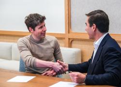 BBVA e OpenAI, collaborazione estesa con ChatGPT Enterprise per oltre 120.000 dipendenti e una nuova integrazione dell’IA nei servizi bancari