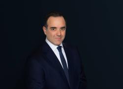 Chi è Theodore Kyriakou, il magnate del gruppo Antenna, colosso da 500 milioni di spettatori che vuole acquistare La Repubblica e Gedi