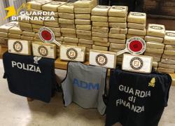 138kg di cocaina suddivisi in 120 panetti sequestrati sul traghetto "Cruise Roma" del Gruppo Grimaldi, in servizio sulla tratta Roma/Civitavecchia 
