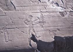 Le incisioni rupestri in Val Camonica e "un ancestrale contatto umano con forme di vita extraterrestri", ecco le raffigurazioni sulle rocce camune che alimentano le teorie