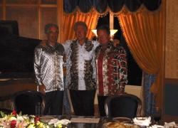 Epstein Files, pubblicati nuovi scatti censurati: da Bill Clinton in Jacuzzi con il finanziere a Michael Jackson a Mick Jagger &ndash; GALLERY