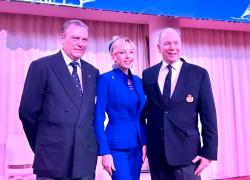 Cerimonia allo Yacht Club de Monaco per festeggiare i nuovi soci e conferire, da parte del Principe Alberto, gli YCM Awards all&rsquo;insegna della continuit&agrave; e dello slancio verso il futuro. Premiato anche Carlo di Borbone Due Sicilie 