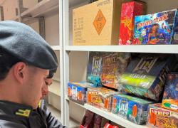 Guardia di Finanza. Roma: sequestrate 4,2 tonnellate di &ldquo;botti&rdquo; illegali. Otto persone denunciate 