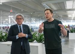 Il caso Thierry Breton scuote l'UE: negato il visto per gli Stati Uniti all'ex Commissario Europeo per il Mercato Interno che si era schierato contro Elon Musk