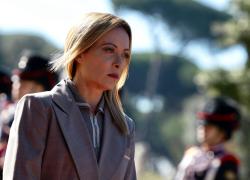 Governo Meloni affidabile per gli investitori e per i Paesi stranieri: affidabile, cio&egrave; ormai allineato in tutto