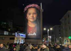 Potenza, inaugurato il murales dedicato a Hind Rajab, bimba di 6 anni simbolo del genocidio di Gaza trucidata dall'Idf con 335 pallottole