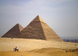 Egitto, scoperto un nuovo ramo del Nilo sepolto dalla sabbia che svela un'autostrada acquatica che collega le piramidi