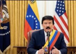 Trump travestito da Maduro ai venezuelani dopo rapimento leader: &ldquo;Yo soy nuevo Presidento, we will make Venezuela grande again&rdquo; &ndash; VIDEO AI