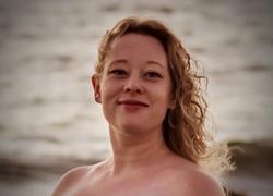 Minneapolis, chi &egrave; Renee Nicole Good, la 37enne uccisa dall'ICE: cittadina Usa del Colorado, aveva 3 figli e "non era considerata pericolosa"