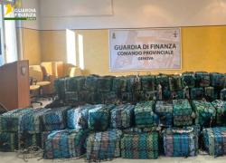 Genova, finanzieri e doganieri sequestrano due tonnellate di cocaina, stroncato traffico da 1,5 miliardi