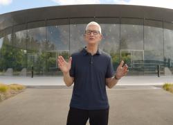 Apple, accordo con Google per usare l&rsquo;AI di Gemini in Siri, Musk furioso: "Cos&igrave; Alphabet ha troppo potere, hanno gi&agrave; Android e Chrome"