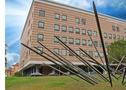 La Spezia, i figli minorenni dicono di essere stati picchiati, mamma indagata e condannata a tre anni