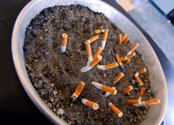 Sigarette, da oggi aumento prezzo fino a 30 centesimi a pacchetto dopo rincari in manovra, per lo Stato entrate fino a 1 mld &euro;