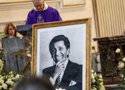 Funerali di Valentino Garavani a Roma, cerimonia nella Basilica di Santa Maria degli Angeli, presenti anche star del cinema