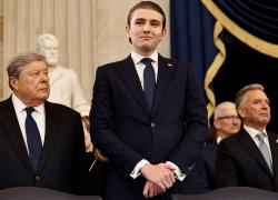 &ldquo;Barron Trump ha salvato la vita ad un&rsquo;amica picchiata dal fidanzato a Londra&rdquo;, lui era &ldquo;geloso&rdquo; dell&rsquo;amicizia con il figlio del tycoon