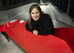 Olimpiadi Milano Cortina 2026, la mostra di Fondazione Bracco celebra 100 donne nello sport e arriva a Verona dal 4 febbraio al 15 marzo