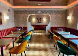 Rinasce l&rsquo;iconico locale a Firenze che ha ospitato per mezzo secolo l&rsquo;Harry&rsquo;s bar. Si chiama Claris e propone un&rsquo;offerta gastronomica toscana, ma non solo