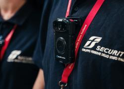 FS Security firma l&rsquo;accordo per l&rsquo;introduzione delle bodycam, entro fine 2026 dispositivi a tutto il personale operativo del Gruppo FS