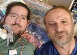 Usa, ICE arresta 62enne Maher Tarabish mentre assiste figlio disabile, lui muore e il padre non pu&ograve; andare nemmeno al funerale