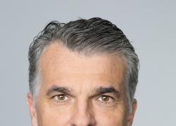 Ubs, chiude il Q4 2025 con utile netto a &euro;1,2 miliardi, annunciato buyback da &euro;3 miliardi; afflussi sotto le attese