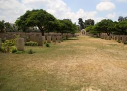 Gaza, Idf devastano porzioni di cimitero ad al-Tuffah, distrutte tombe dei Caduti nella Prima e nella Seconda Guerra Mondiale