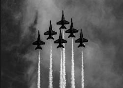 L' AI e la robotica sono gi&agrave; arsenali pronti a colpire: da l&rsquo;epoca dei soldati in carne ed ossa a MOLTBOOK e il pericolo TERMINATOR