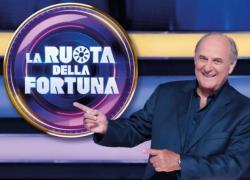 Ascolti tv Ruota della fortuna, da quando Corona ha iniziato a bombardare Mediaset e Scotti il programma ha cominciato a scricchiolare
