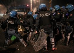 Scontri a Torino, la strategia della tensione agevolata: quando lo Stato accetta la violenza come strumento di pressione politica 