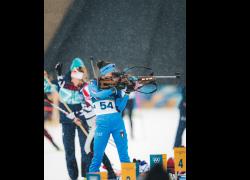 Olimpiadi Milano-Cortina, 8&deg; oro per l'Italia: Lisa Vittozzi trionfa nella gara ad inseguimento di biathlon ad Anterselva