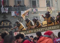 Carnevale di Ivrea, dopo la prima giornata della battaglia delle arance vengono segnalati 138 contusi e 17 in ospedale