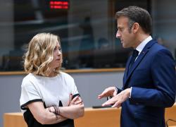 Omicidio Quentin Deranque Lione, Meloni: "Travolto da clima d'odio ideologico", Macron attacca: "Non commenti gli affari francesi"